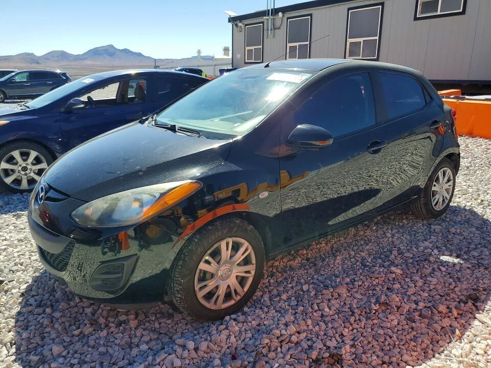 2013 MAZDA Mazda2