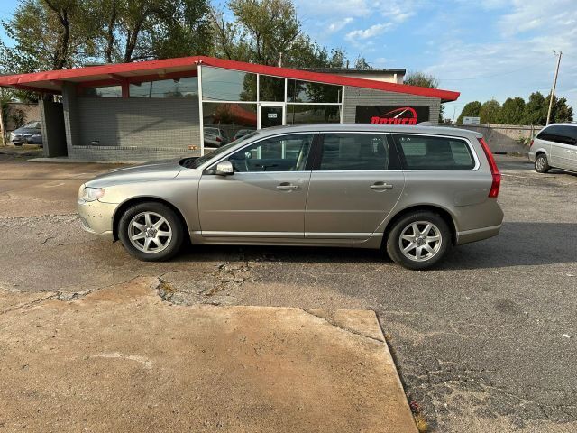 2008 VOLVO V70