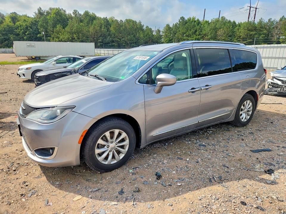 2019 CHRYSLER Pacifica
