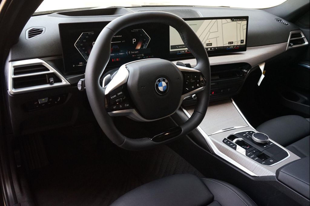 2025 BMW 330i