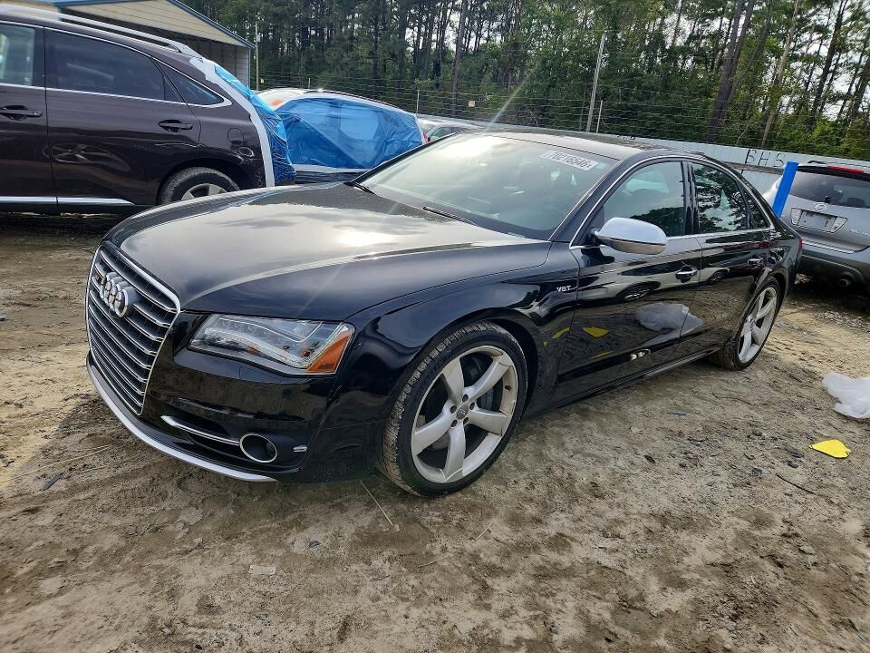 2014 AUDI S8