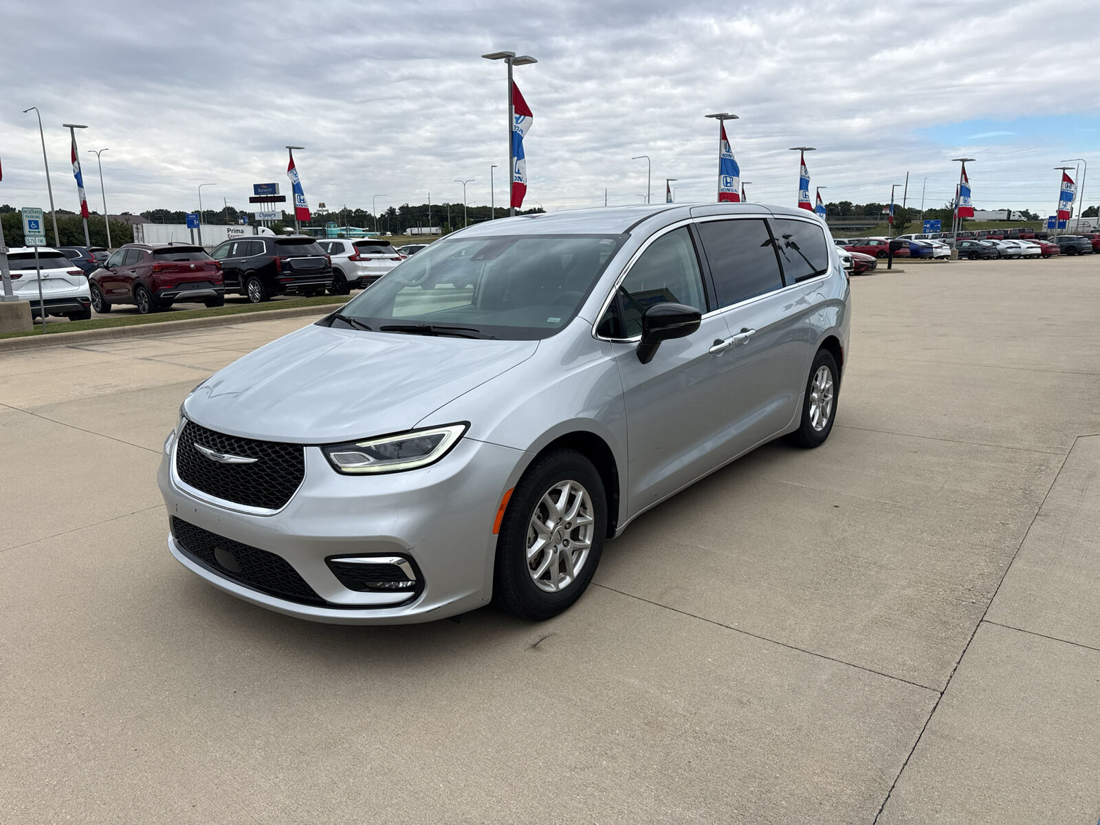 2024 CHRYSLER Pacifica