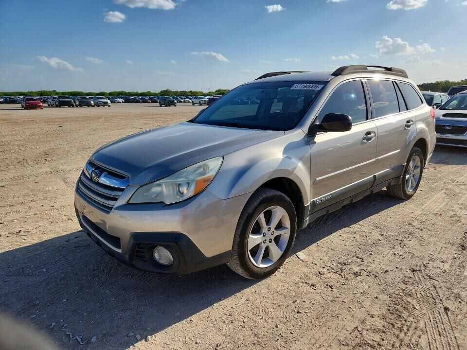 2014 SUBARU Outback
