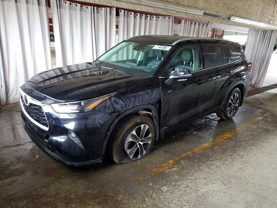 2026 TOYOTA Highlander