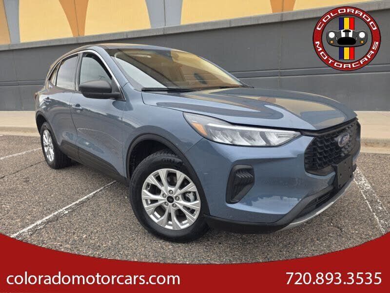 2024 FORD Escape