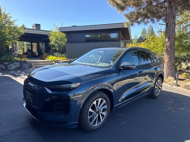 2025 AUDI Q6