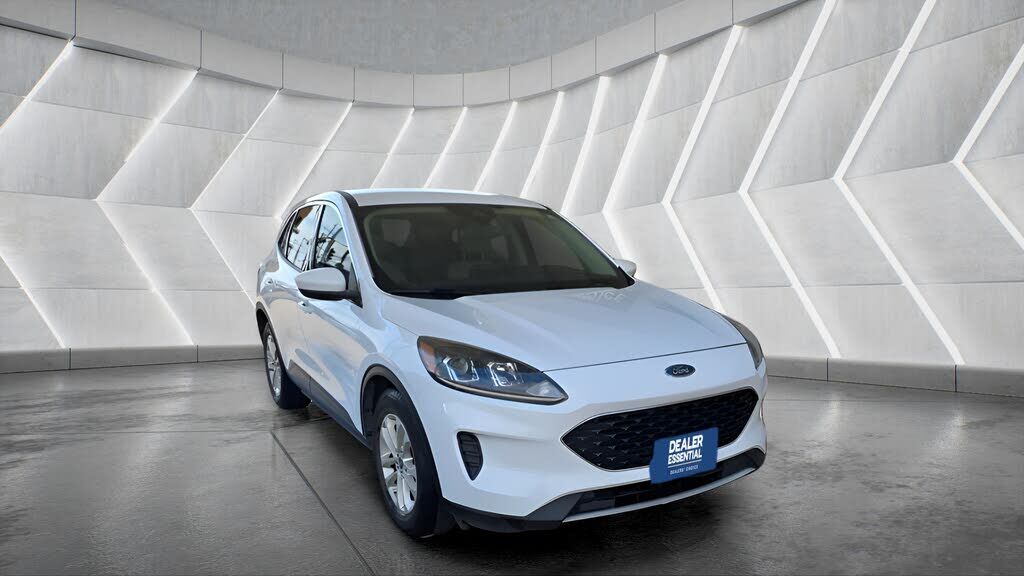 2020 FORD Escape