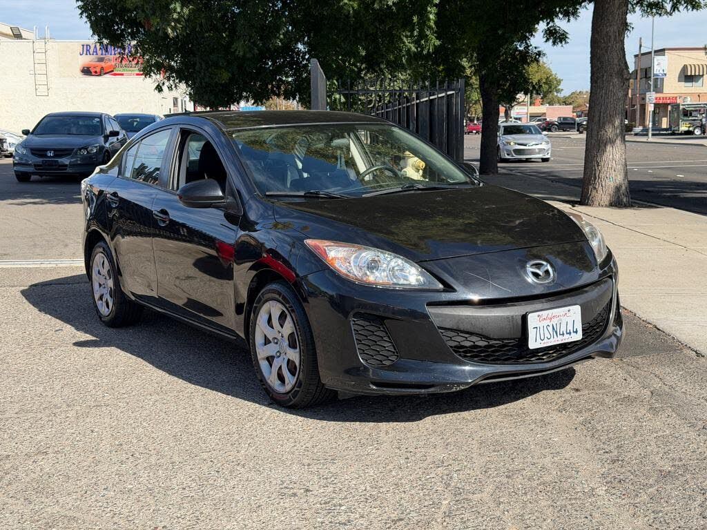 2013 MAZDA Mazda3