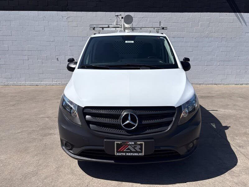 2022 Mercedes-Benz METRIS