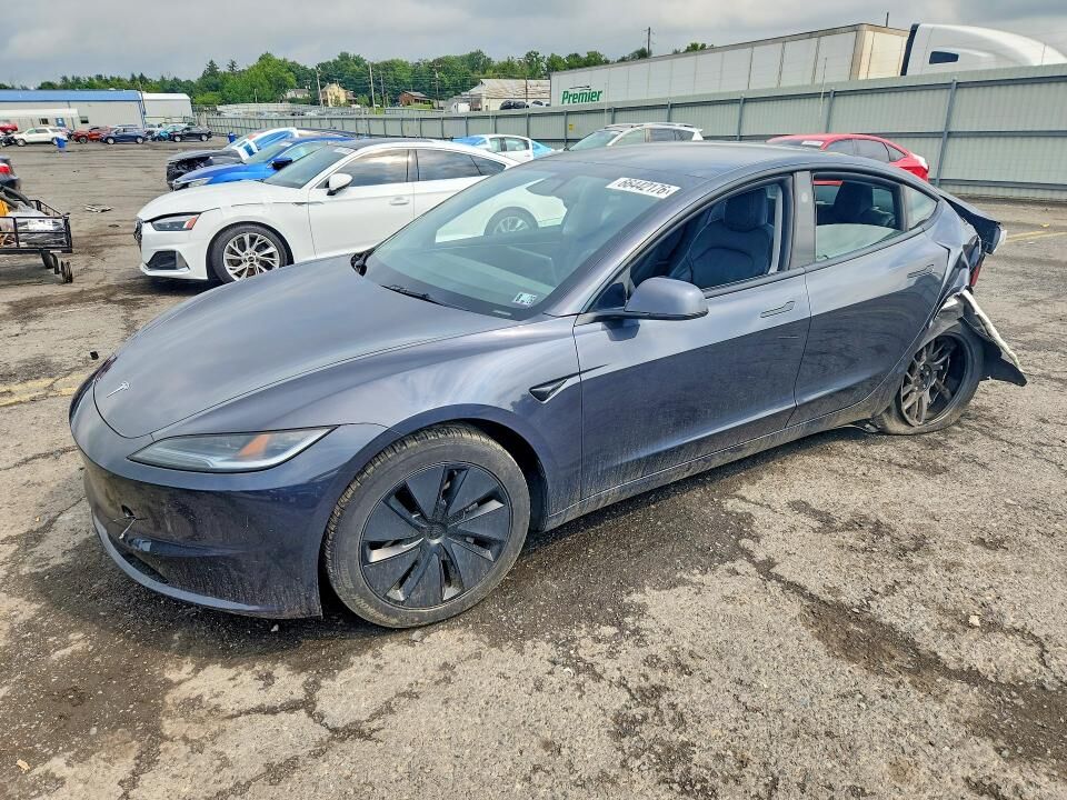 2024 TESLA Model 3