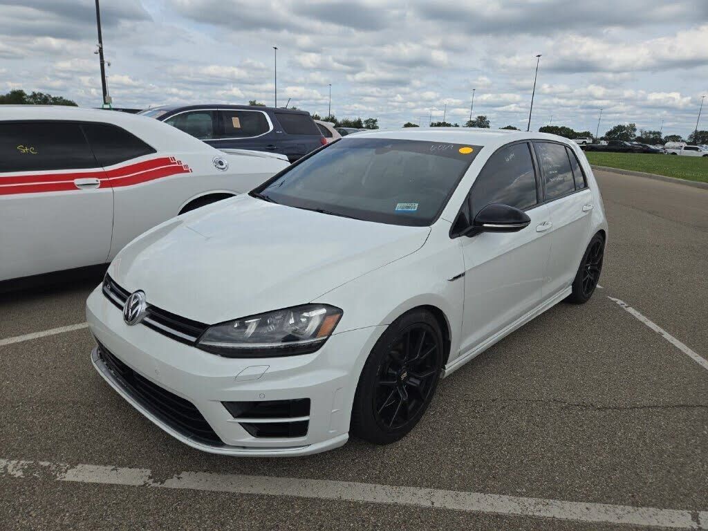 2017 VOLKSWAGEN Golf R