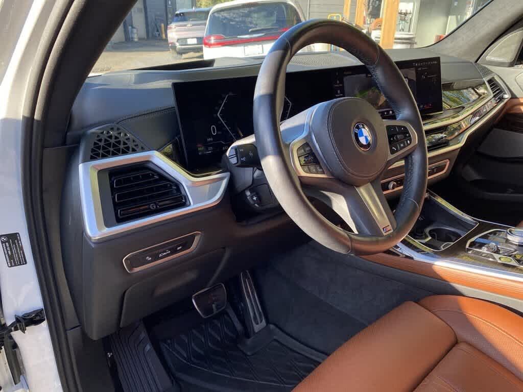 2025 BMW X7