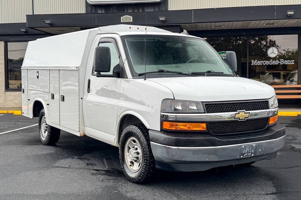 2020 CHEVROLET Express