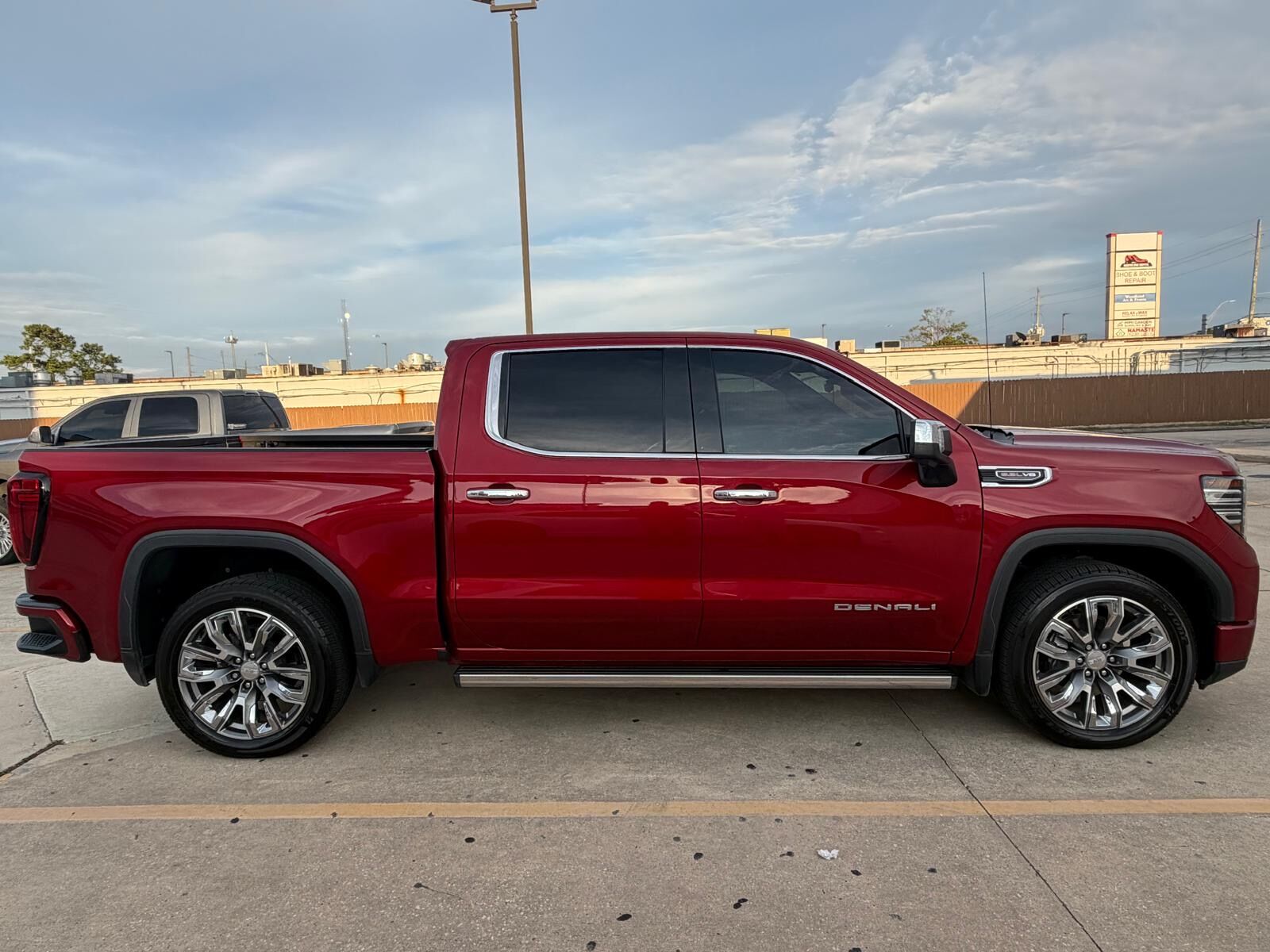 2023 GMC Sierra