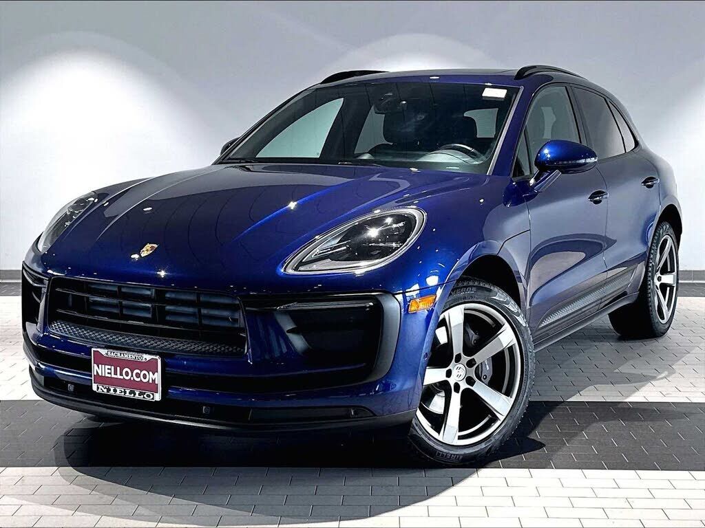 2022 PORSCHE Macan