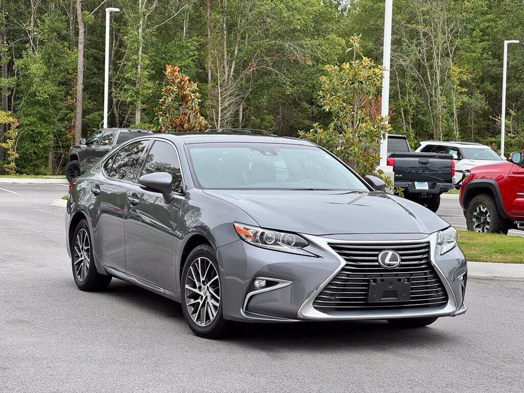 2016 LEXUS ES