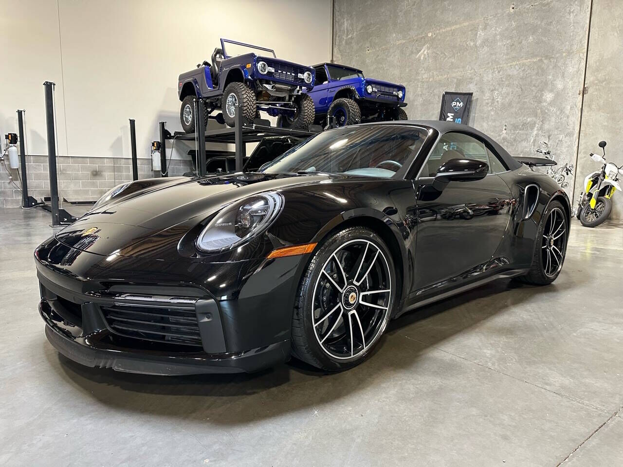 2021 PORSCHE 911