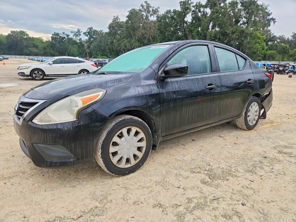 2016 NISSAN Versa