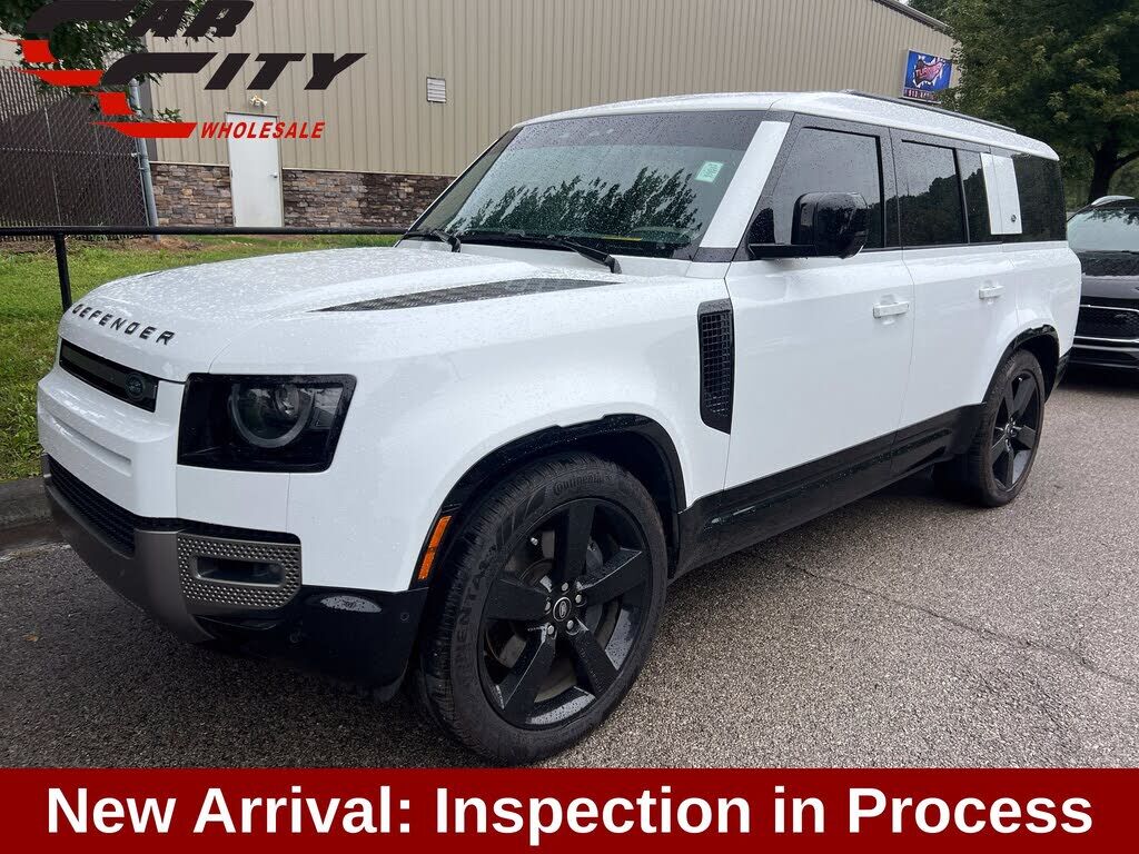 2024 LAND ROVER Defender