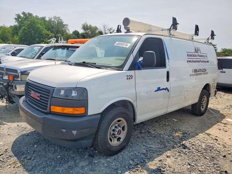 2022 GMC Savana