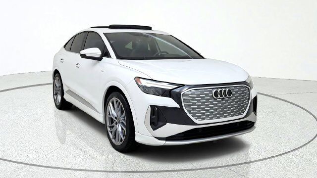 2025 AUDI Q4