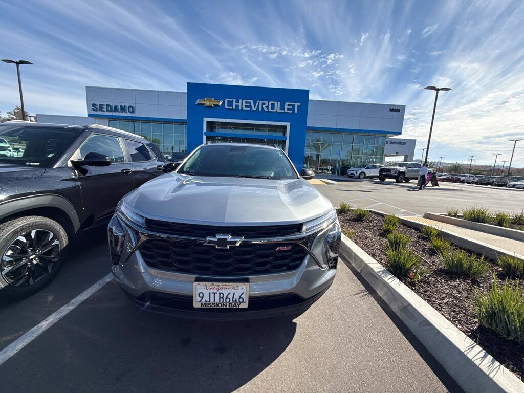 2024 CHEVROLET Trax
