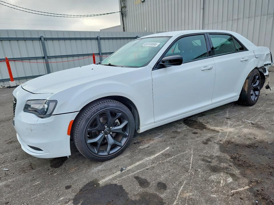 2022 CHRYSLER 300