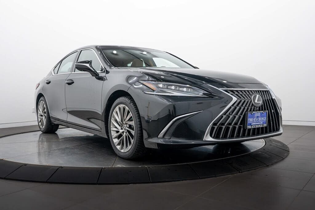 2023 LEXUS ES