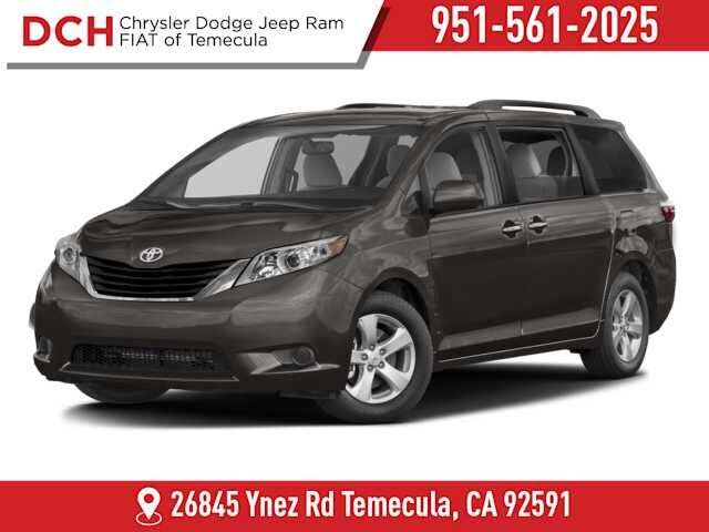 2017 TOYOTA Sienna