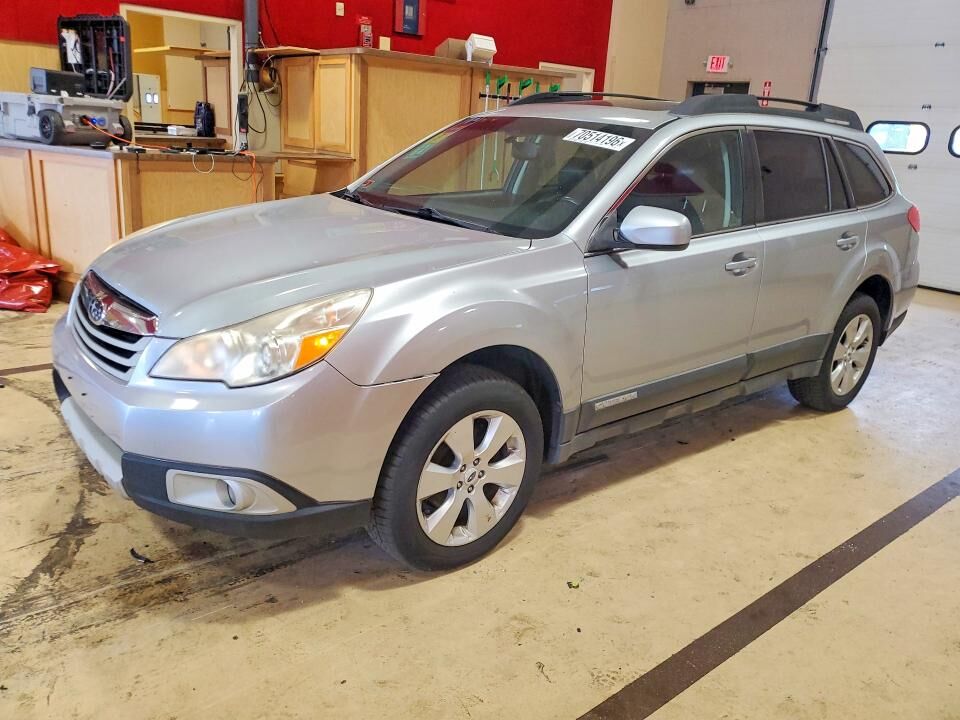 2012 SUBARU Outback