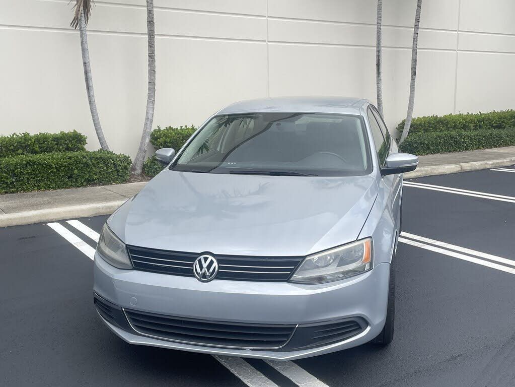 2013 VOLKSWAGEN Jetta