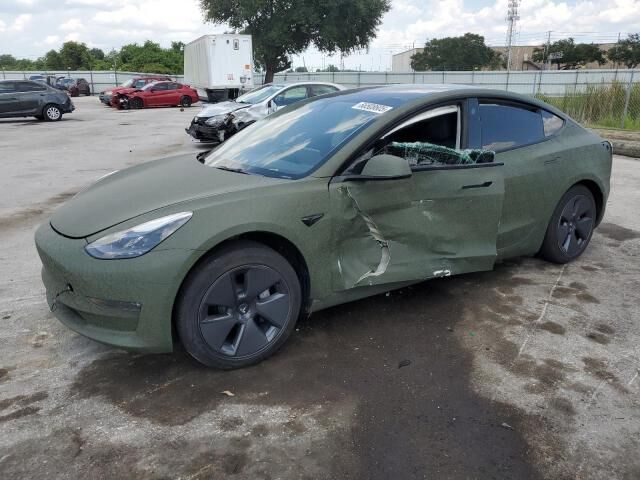 2022 TESLA Model 3