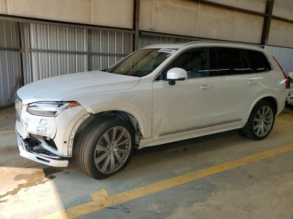 2023 VOLVO XC90
