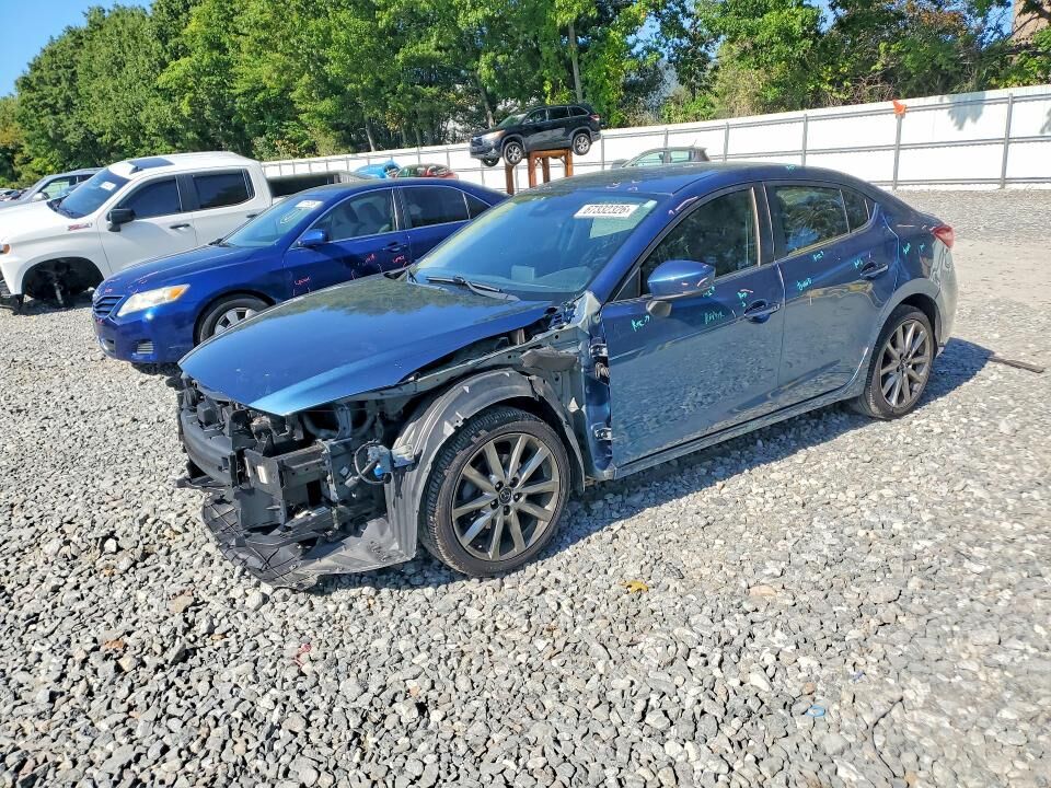 2018 MAZDA Mazda3