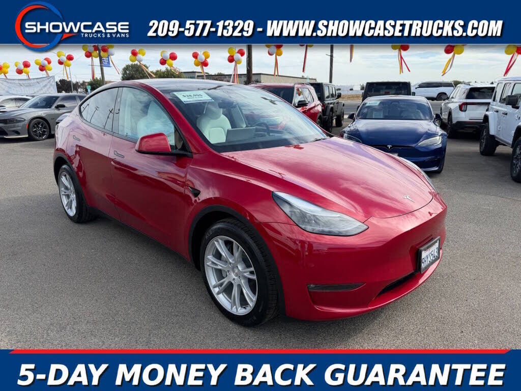 2023 TESLA Model Y