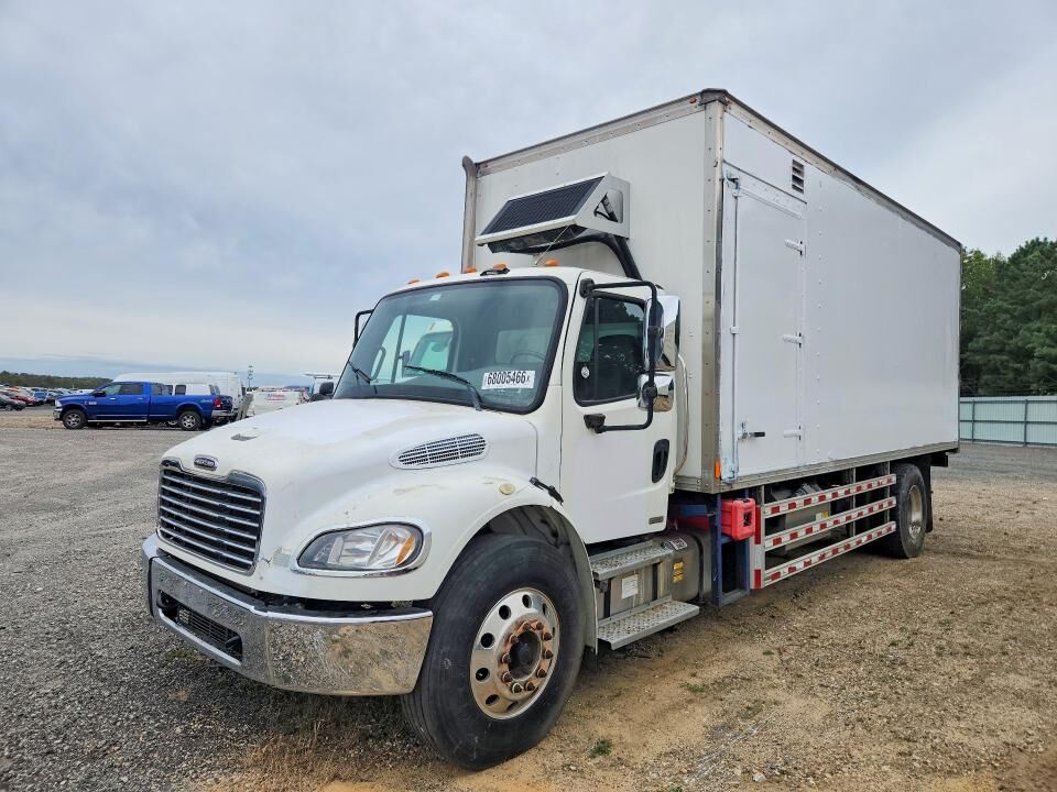 2012 FREIGHTLINER M2