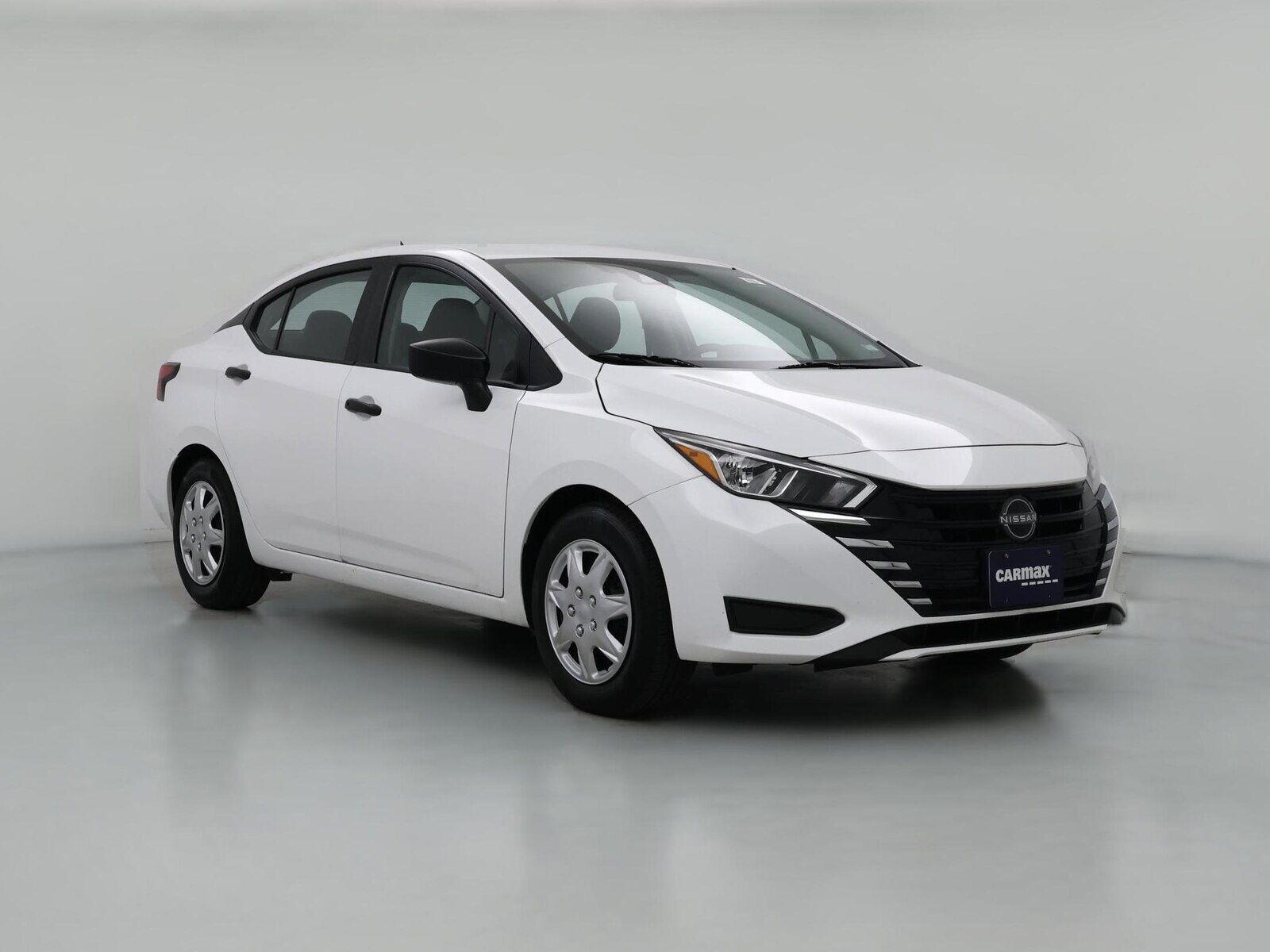 2023 NISSAN Versa