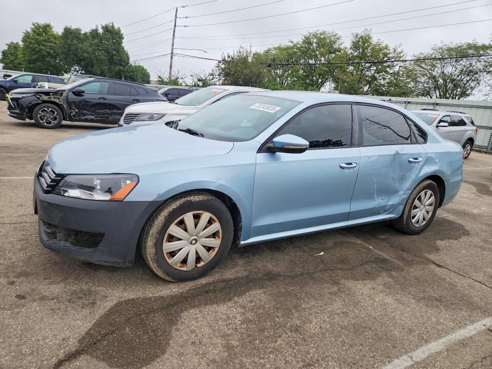 2012 VOLKSWAGEN Passat