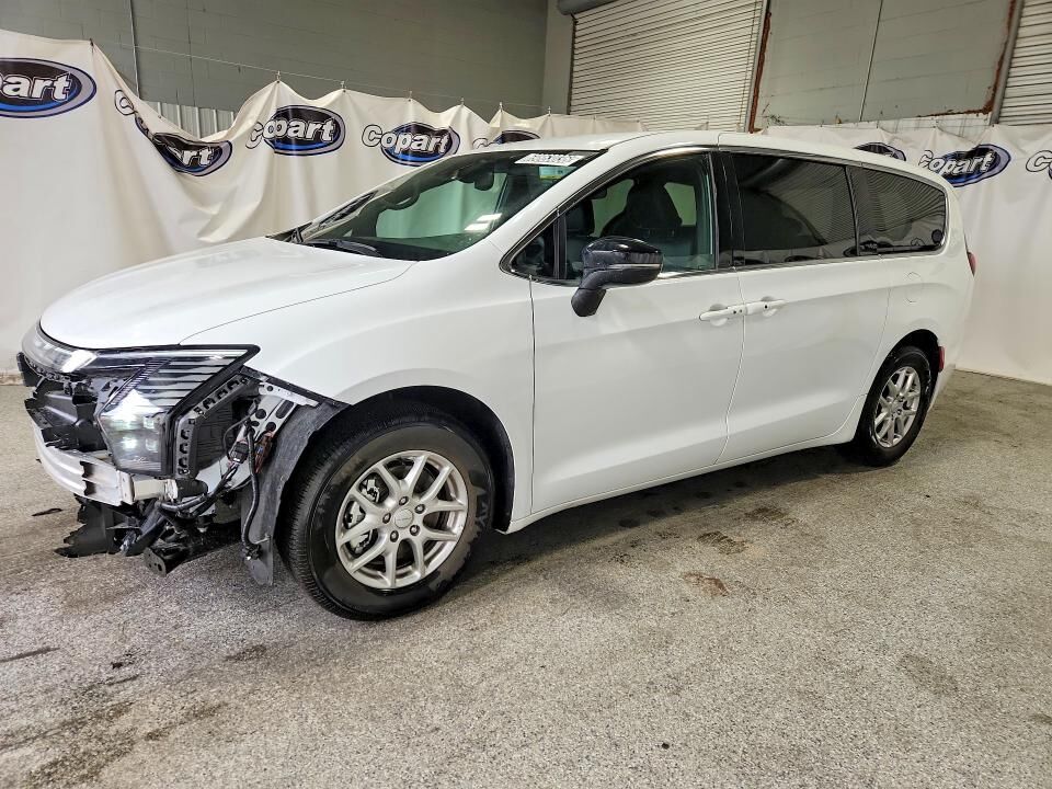2027 CHRYSLER Pacifica