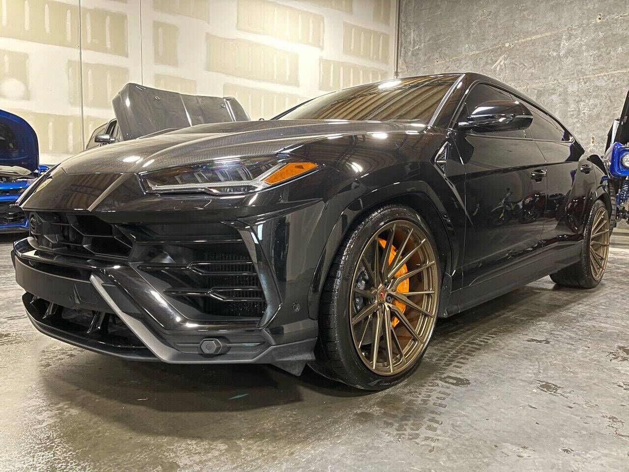 2019 LAMBORGHINI URUS
