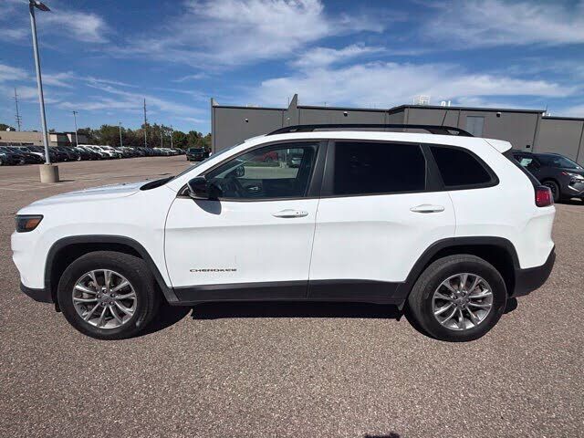 2022 JEEP Cherokee