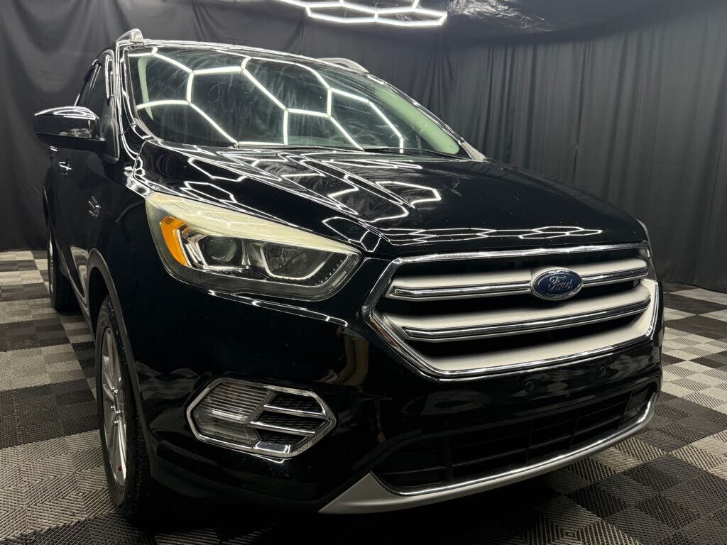2017 FORD Escape