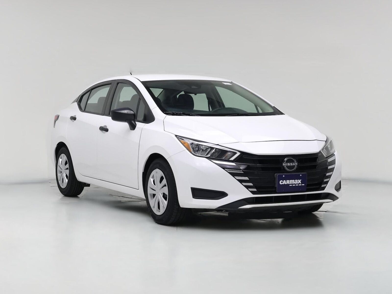 2023 NISSAN Versa