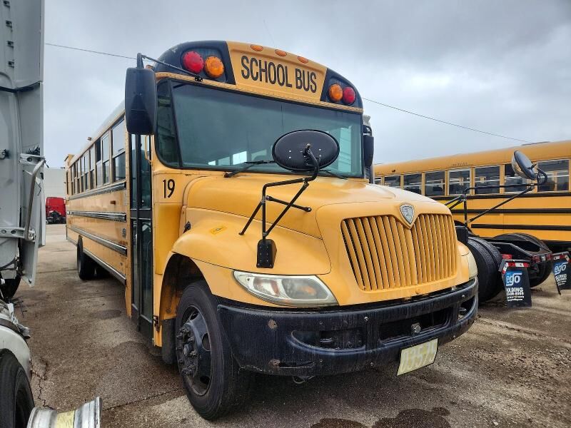 2010 IC BUS PB105