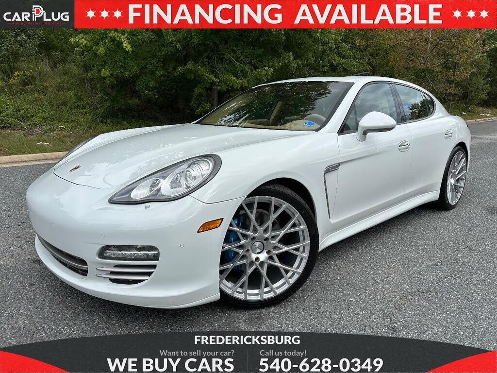 2013 PORSCHE Panamera