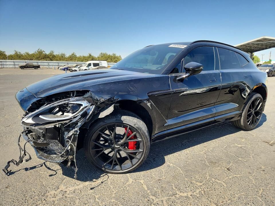 2025 ASTON MARTIN DBX