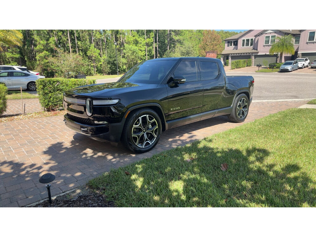 2023 RIVIAN R1T