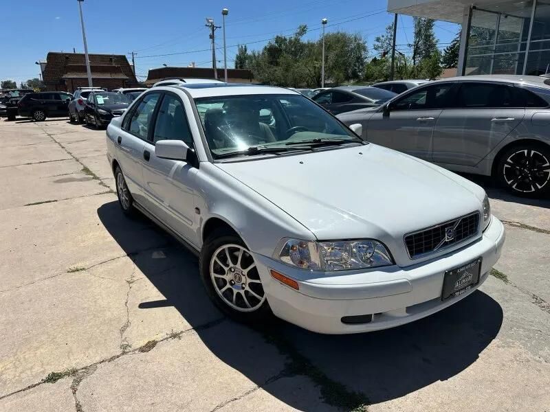 2004 VOLVO S40