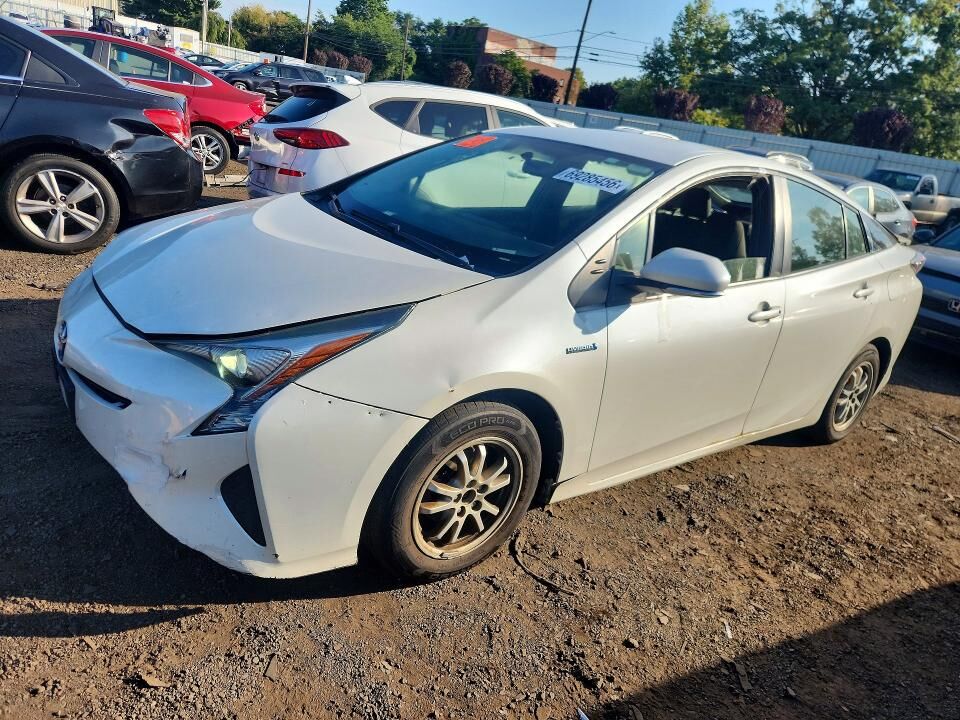 2016 TOYOTA PRIUS