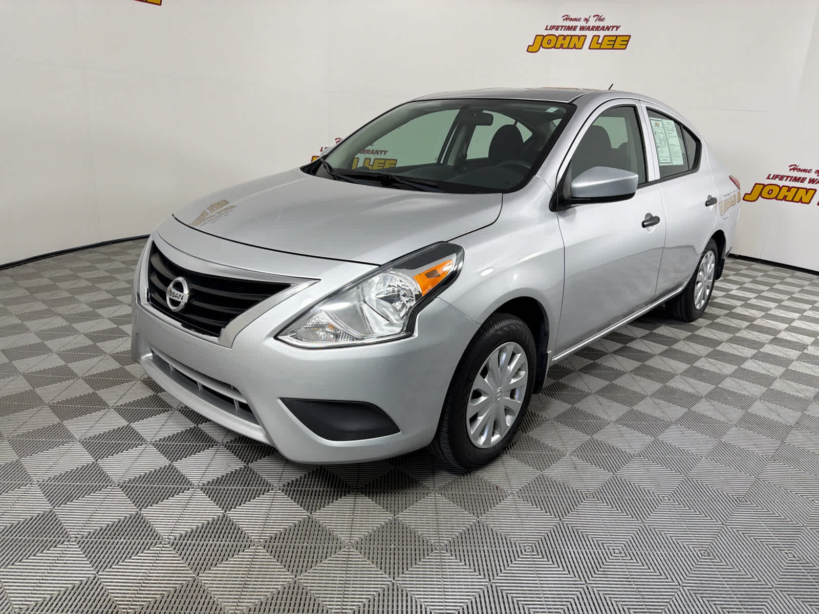 2019 NISSAN Versa